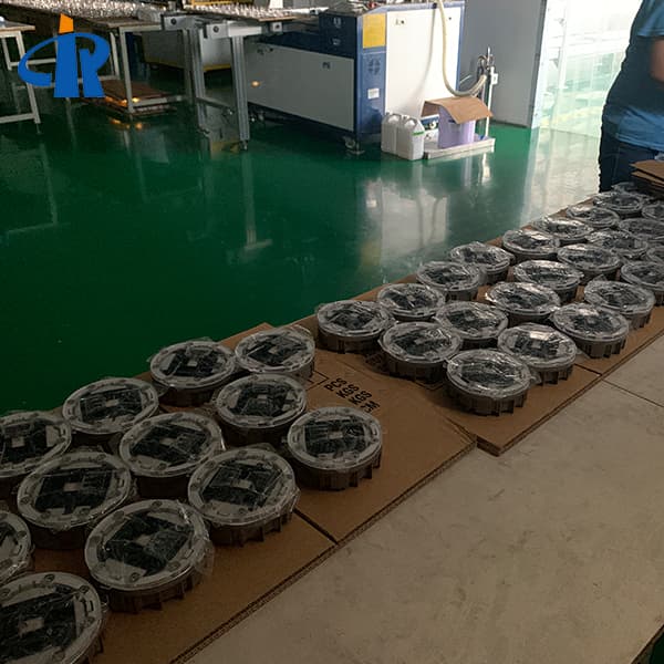 <h3>Road Solar Stud Light Factory In China Odm-RUICHEN Road Stud </h3>
